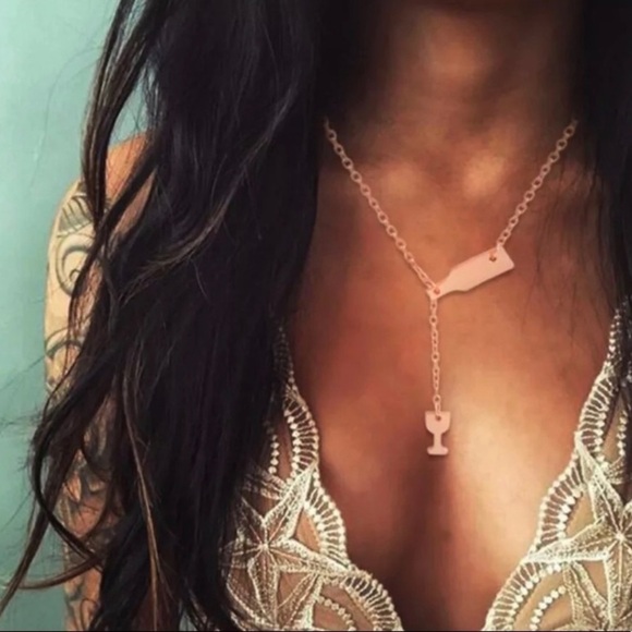 Wine 🍷 Glass Necklace - Picture 4 of 8